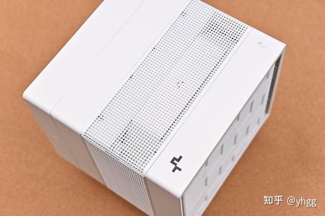 用白色阿萨辛4组建数显风冷主机